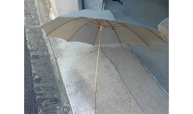 Bijoux, accessoires parapluie gris