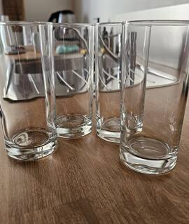 Divers lot de 4 verres