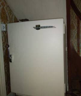 Electroménager un réfrigérateurde marque FRIGIDAIRE .