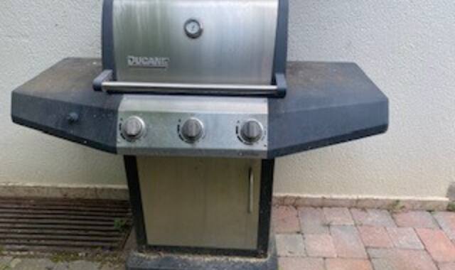 Electroménager barbecue à gaz Ducane