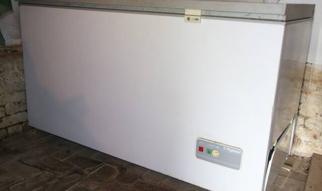Electroménager congélateur coffre grand volume