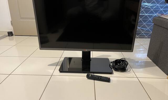 Electroménager télévision LG 80 cm