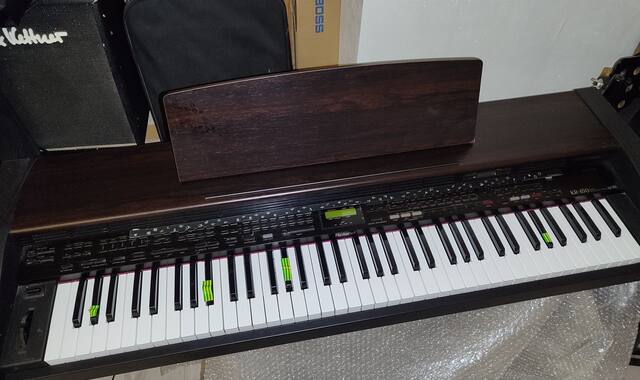 Instruments de musique Piano numérique ROLAND KR-650