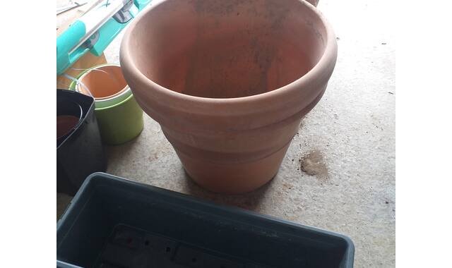 Jardinage 2 pots de fleurs terre cuite
