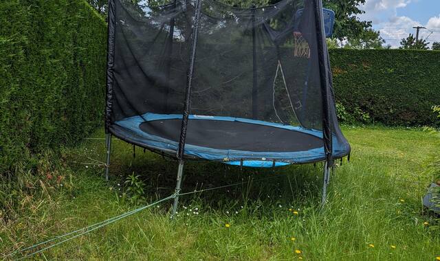 Jeux, Jouets trampoline