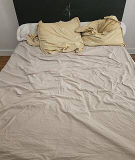 Literie 3 lits sommier plus matelas bonne etat