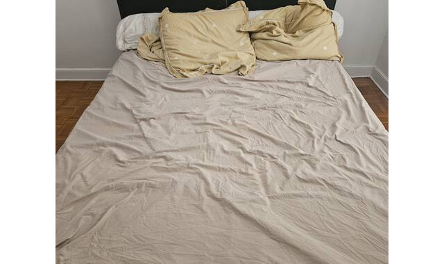 Literie 3 lits sommier plus matelas bonne etat