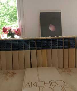 Livres-Revues encyclopédie Universalis 20 volumes + Atlas Archéologie