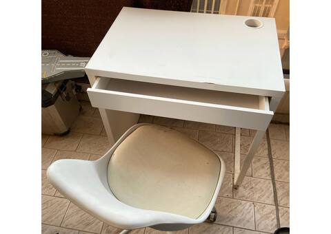 Meubles petit bureau blanc avec chaise