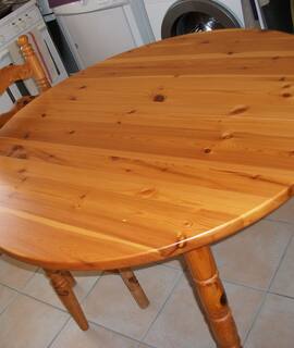 Meubles meubles de cuisine en pin : 1 table ronde avec rallonge + 6 chaises + 1 bu