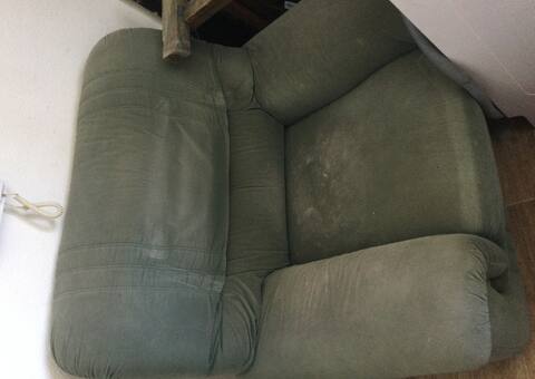 Meubles fauteuil velours vert très confort