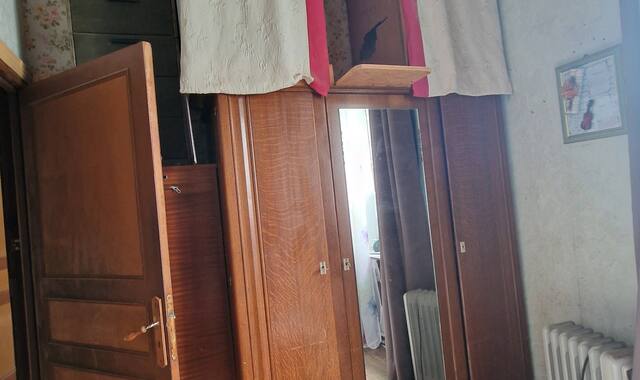 Meubles armoire en bois.
