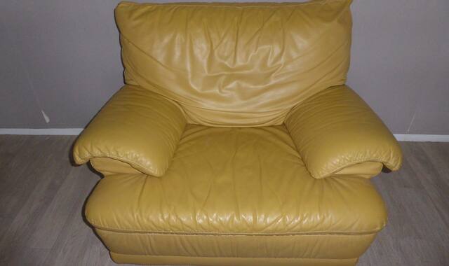 Meubles fauteuil jaune cuir