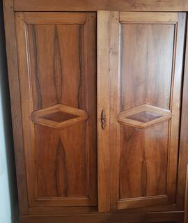 Meubles armoire en noyer