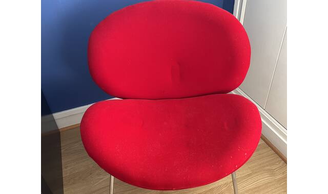 Meubles fauteuil en velours rouge