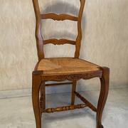 Mobilier 6 chaises en noyer style Louis XV