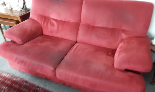 Mobilier canapé 2 places rouge hermès en microfibres
