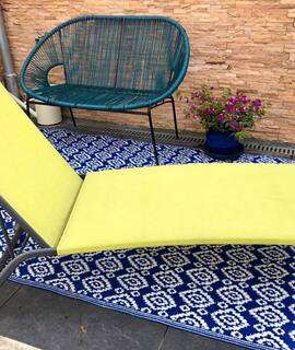 Mobilier 2 transats de jardin couleur vert anis