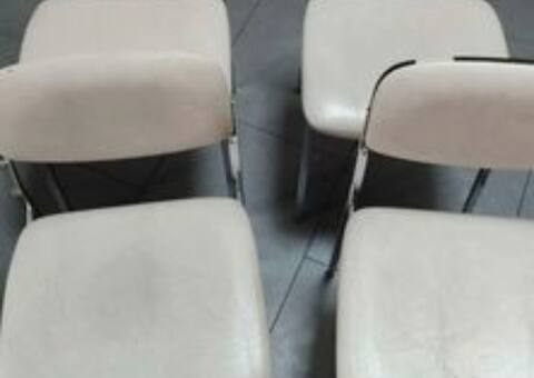 Mobilier 4 chaises