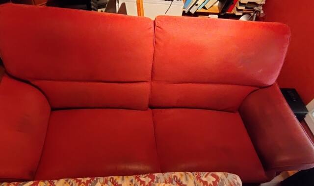 Mobilier canapé en alcantara rouge