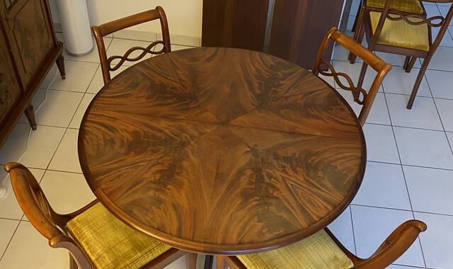 Mobilier table bois massif de merisier + 6 chaises et 2 rallonges