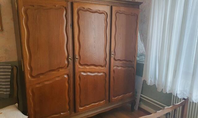 Mobilier chambre à coucher entière  rustique