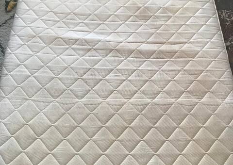 Mobilier matelas 2 personnes de bonne qualité mais utilisé Paris 17