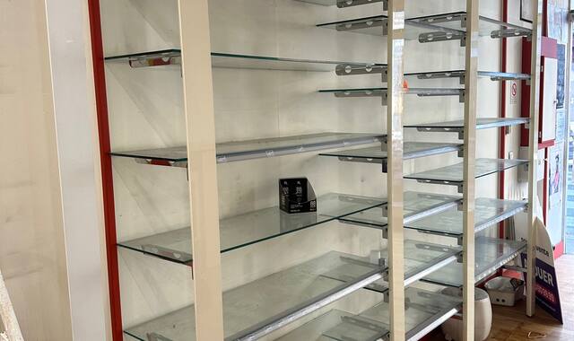 Mobilier présentoirs de magasin