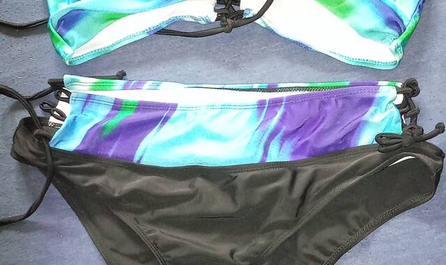 Vêtements maillot de bain 2 pièces neuf