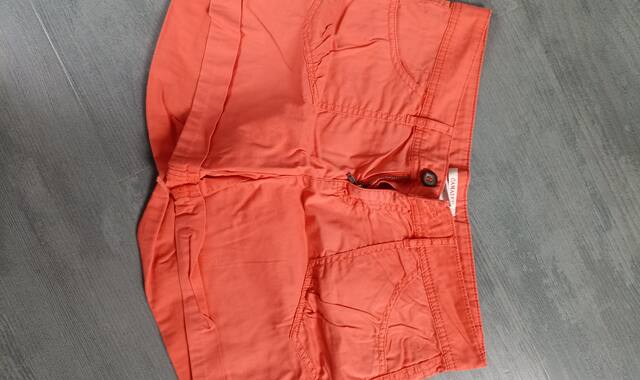 Vêtements short couleur corail