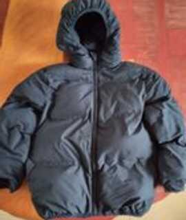 Vêtements doudoune+1 paire basket