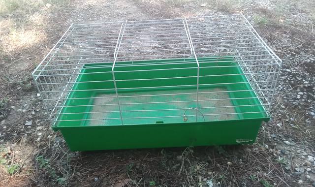 Accessoires pour animaux une cage pour hamster ou autre.