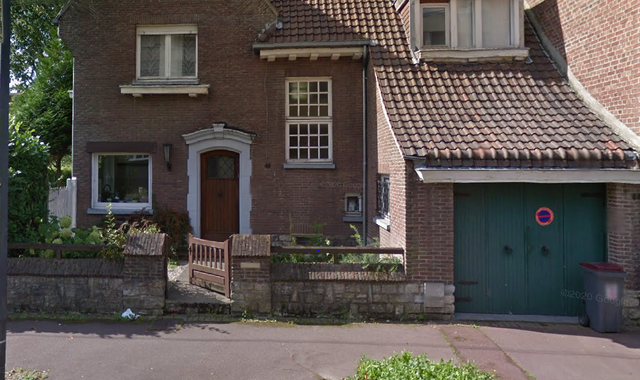 Antiquités ancienne porte d entrée en bois ( années 50)