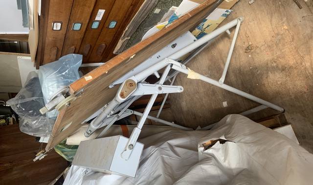 Antiquités table a dessin d’ architecte (légère)