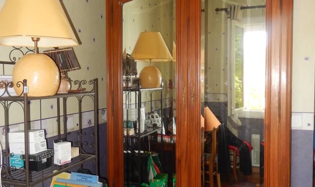 Antiquités armoire à glace ancienne