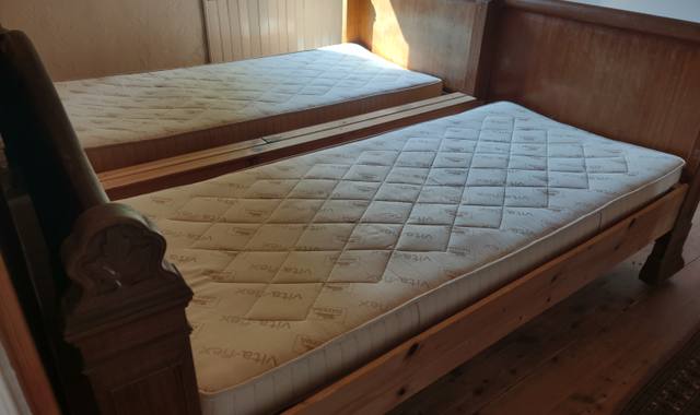 Antiquités lits en bois