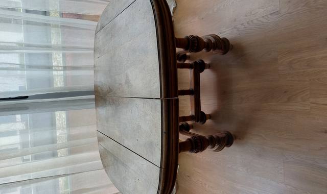 Antiquités table henri 2,bon état en chêne.