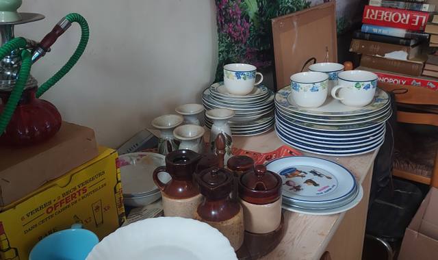 Antiquités vaisselle