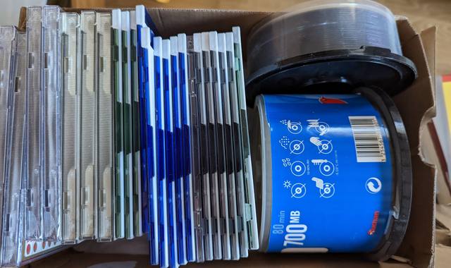 Antiquités cD plus boîtier