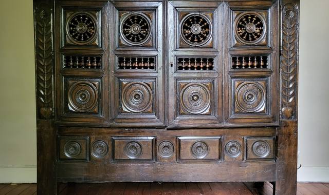 Antiquités jolie armoire bretonne du 19ème siècle - art pomulaire