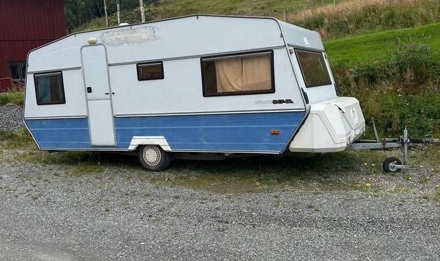 Auto-Moto caravane Polar 547 GL