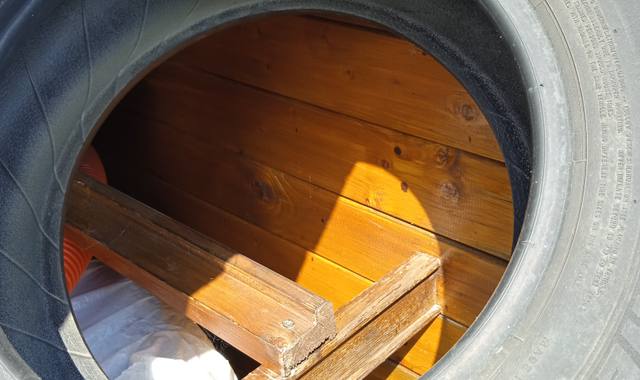 Auto-Moto deux pneus Saxo 165/70R 13