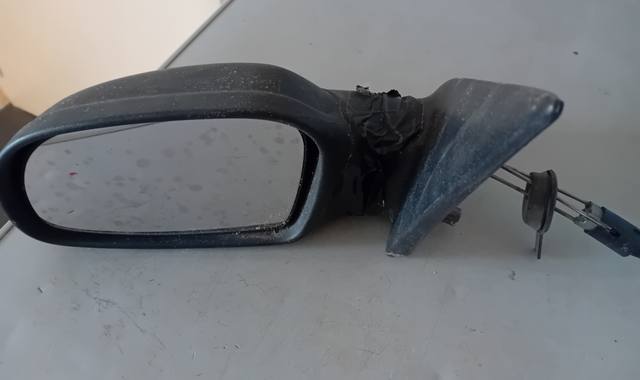 Auto-Moto rétroviseur conducteur Saxo endommagé