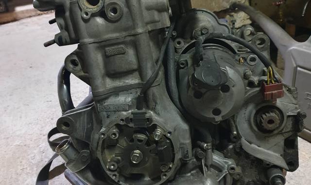 Auto-Moto moteur Honda CBR 1000 modèle ancien