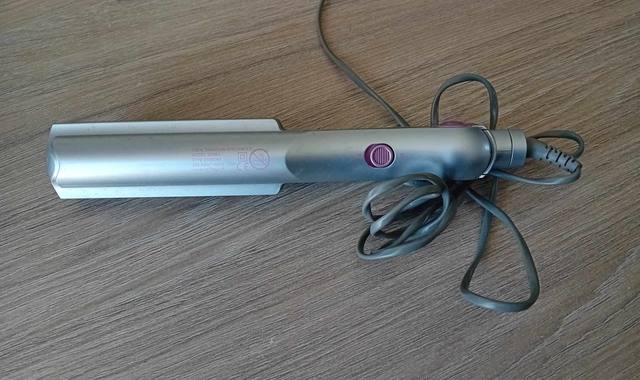 Bijoux, accessoires ferre a lisser