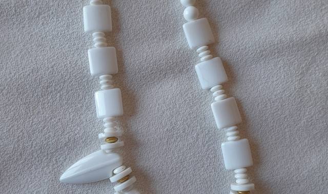Bijoux, accessoires collier blanc