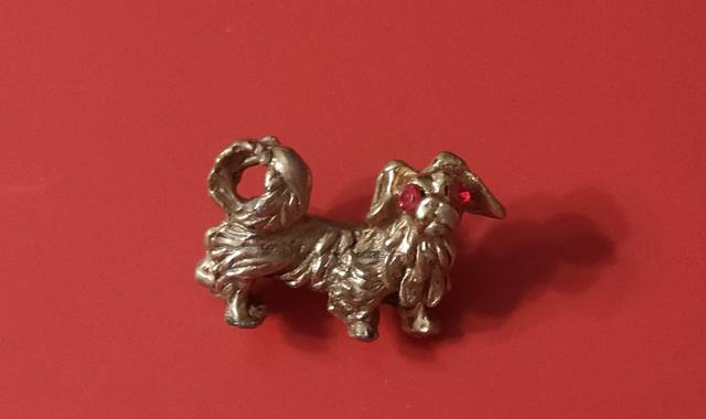 Bijoux, accessoires broche "chien" en métal doré