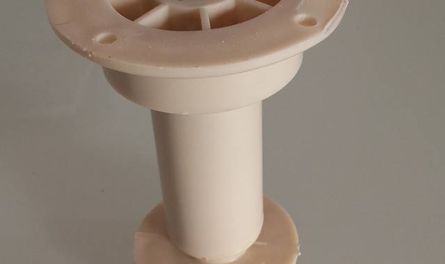 Bricolage pieds pour meubles de cuisine