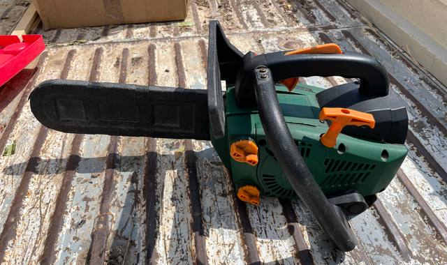 Bricolage tronçonneuse thermique