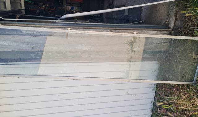 Bricolage survitrage fenêtre ancienne